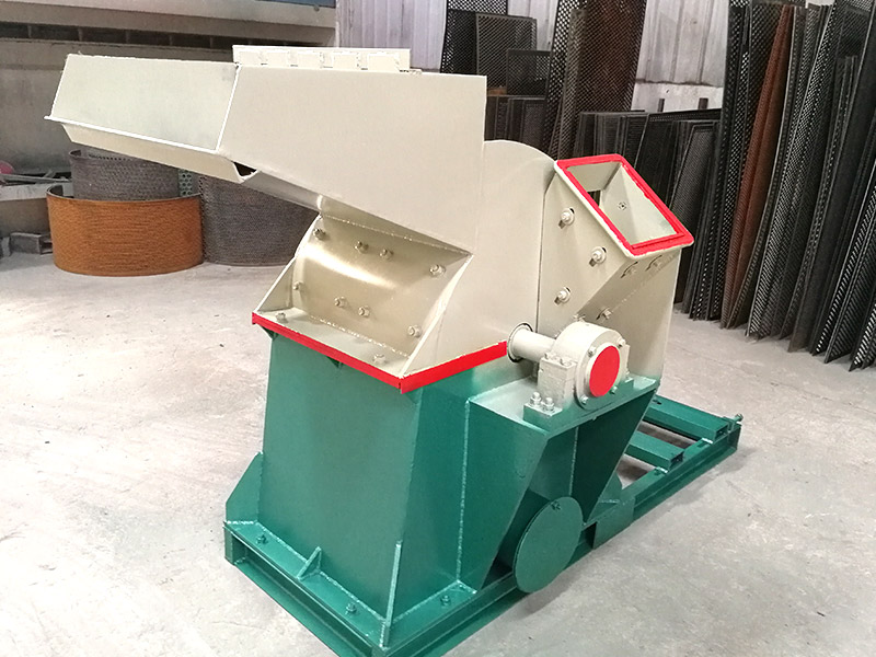 鋸末粉碎機(jī).jpg 鋸末粉碎機(jī).jpg