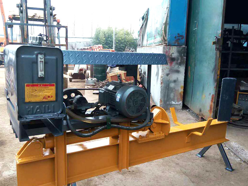 劈木機(jī).jpg 劈木機(jī).jpg