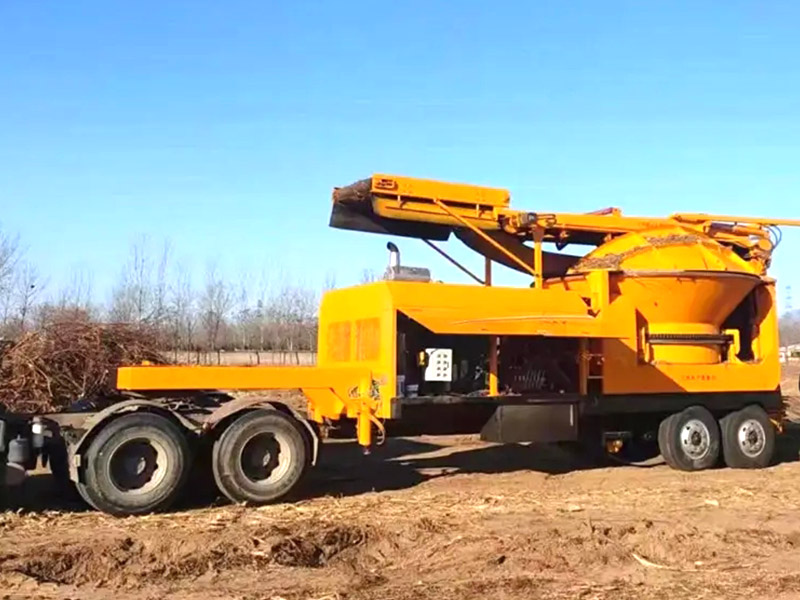 移動(dòng)式樹根粉碎機(jī).jpg 移動(dòng)式樹根粉碎機(jī).jpg