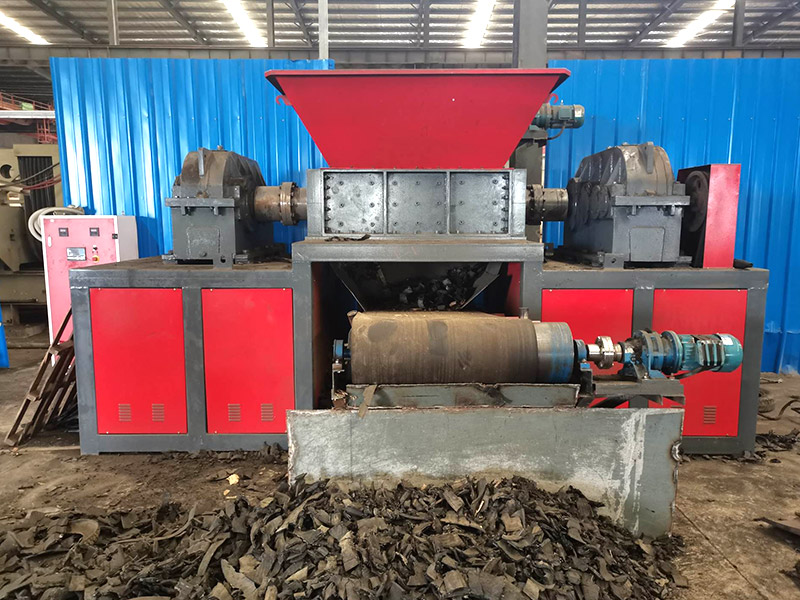 塑料撕碎機.jpg 塑料撕碎機.jpg