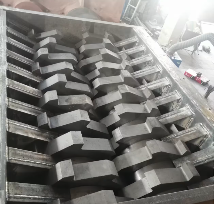 金屬撕碎機,金屬撕碎機的出料尺寸,金屬撕碎機刀片 金屬撕碎機,金屬撕碎機的出料尺寸,金屬撕碎機刀片