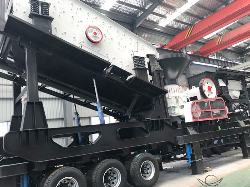 四組合移動(dòng)破碎站.jpg 四組合移動(dòng)破碎站.jpg