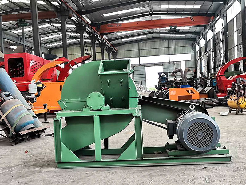 木材撕碎機(jī).jpg 木材撕碎機(jī).jpg