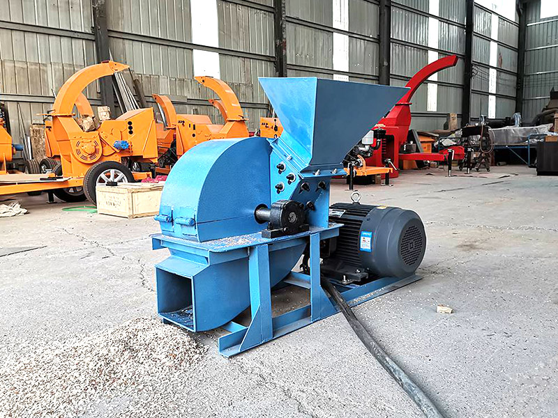 木材撕碎機(jī).jpg 木材撕碎機(jī).jpg